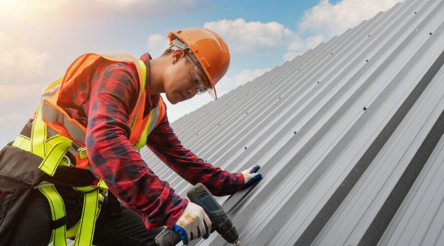 Expert Emergency Roof Repairs services in Knoxville, IA